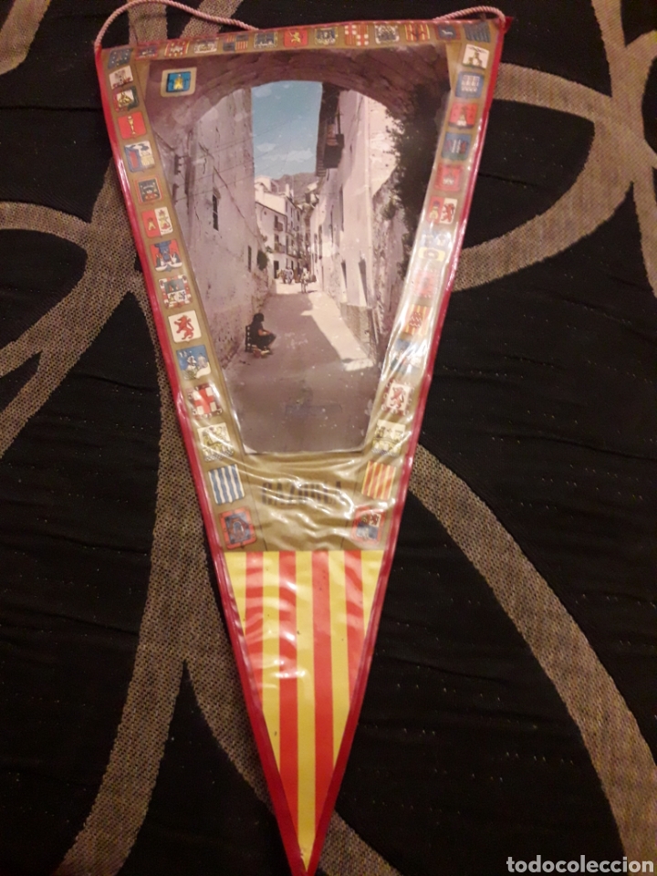 Fanions de collection: Antiguo bander&iacute;n de Cazorla