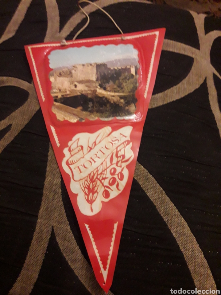 Fanions de collection: Antiguo bander&iacute;n de Tortosa, con mapa de Catalu&ntilde;a en la trasera