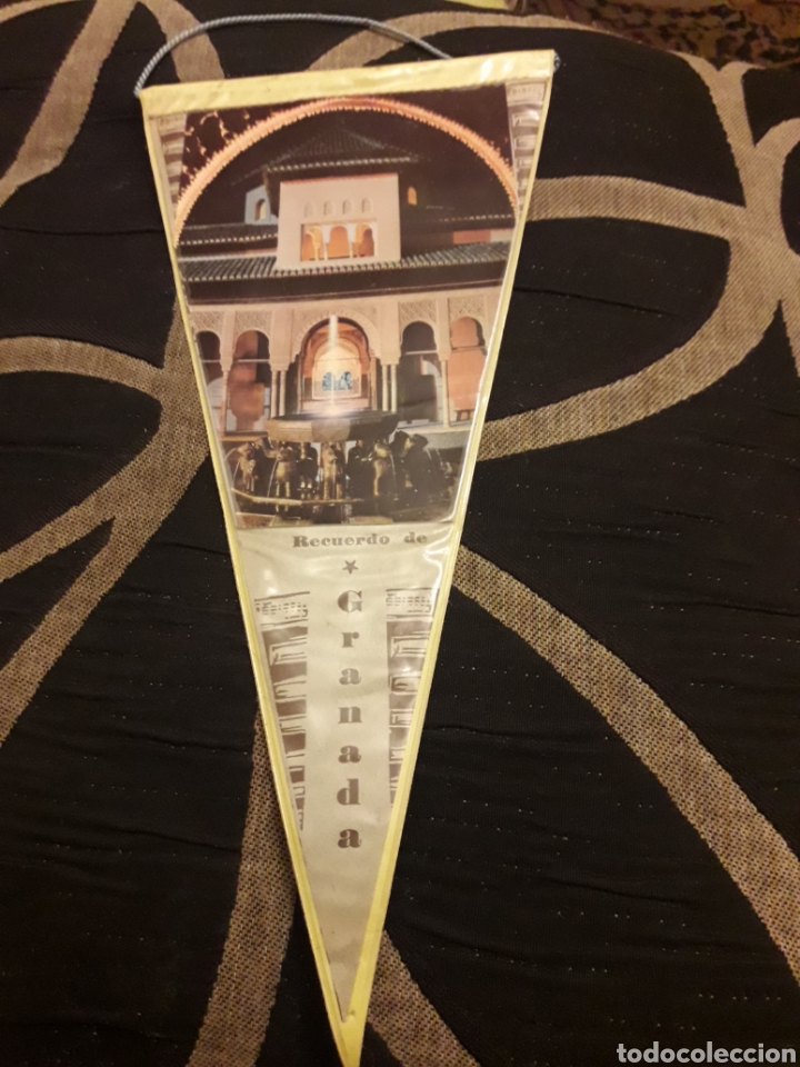 Galhardetes de cole&ccedil;&atilde;o: Antiguo bander&iacute;n de Granada