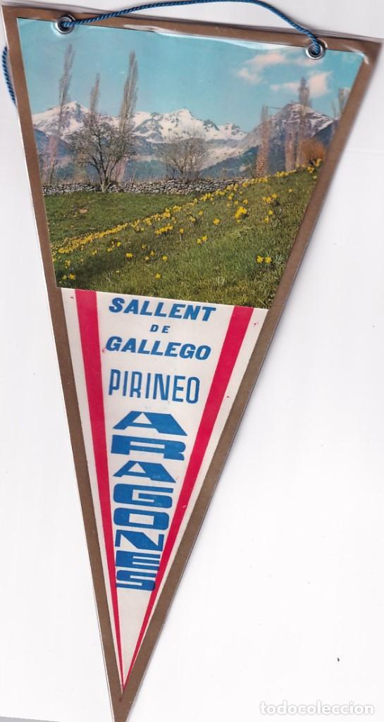 Fanions de collection: Bander&iacute;n Sallent de Gallego Pirineo Aragones. 28 x 15 cm