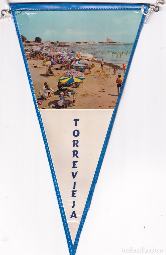 Fanions de collection: Bander&iacute;n Torrevieja Alicante 28 x 15 cm