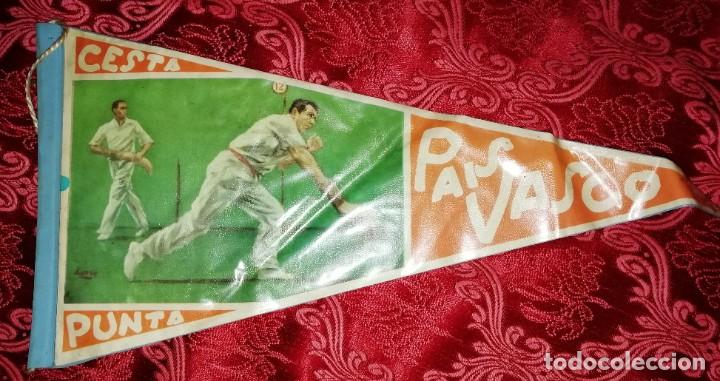 Banderines de colecci&oacute;n: Antiguo bander&iacute;n cesta punta pais vasco 32 cms