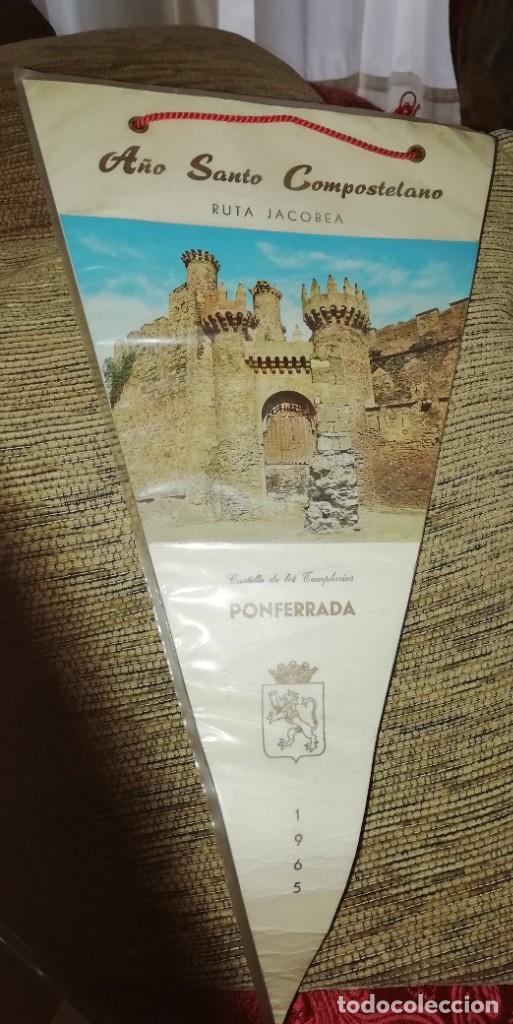 Banderines de colecci&oacute;n: Banderin 1965 a&ntilde;o santo compostelano ponferrada