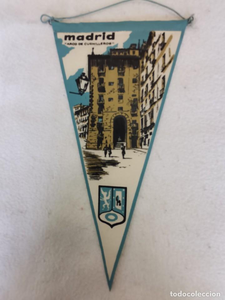 Galhardetes de cole&ccedil;&atilde;o: Bander&iacute;n Madrid, Arco de Cuchilleros