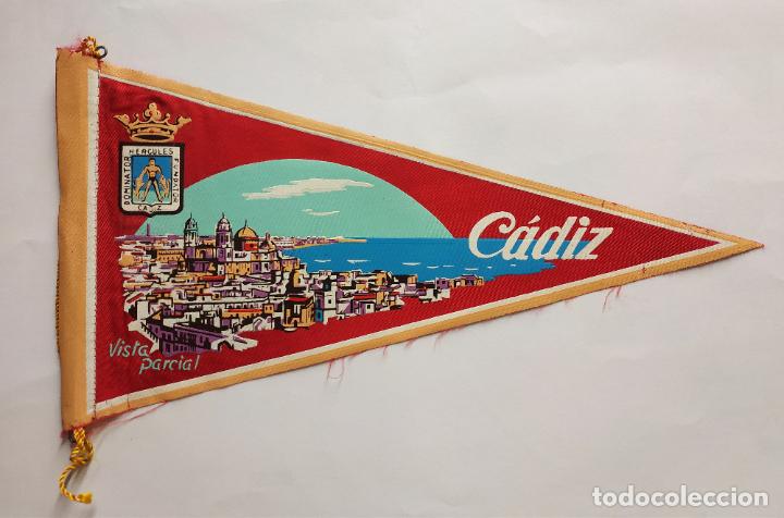 Galhardetes de cole&ccedil;&atilde;o: ANTIGUO BANDER&Iacute;N C&Aacute;DIZ