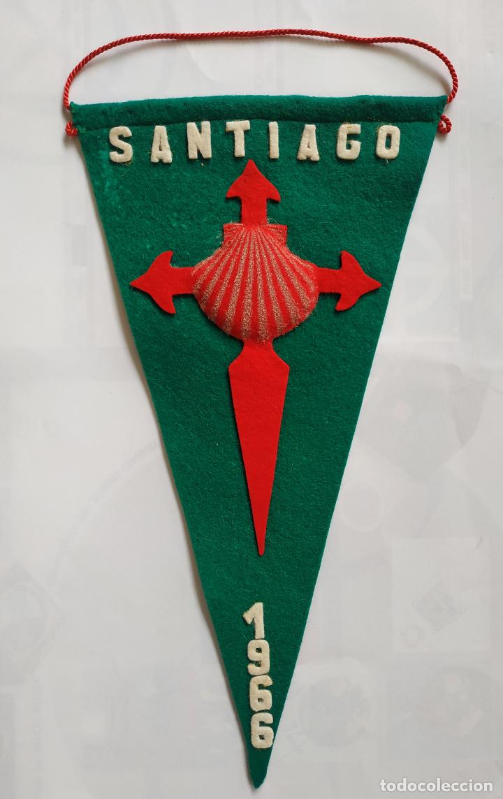 Galhardetes de cole&ccedil;&atilde;o: ANTIGUO BANDER&Iacute;N DE SANTIAGO 1966 - DE FIELTRO