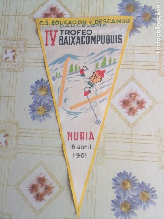 Galhardetes de cole&ccedil;&atilde;o: Antiguo bander&iacute;n Barcelona esqu&iacute; baixacompuguis 1961