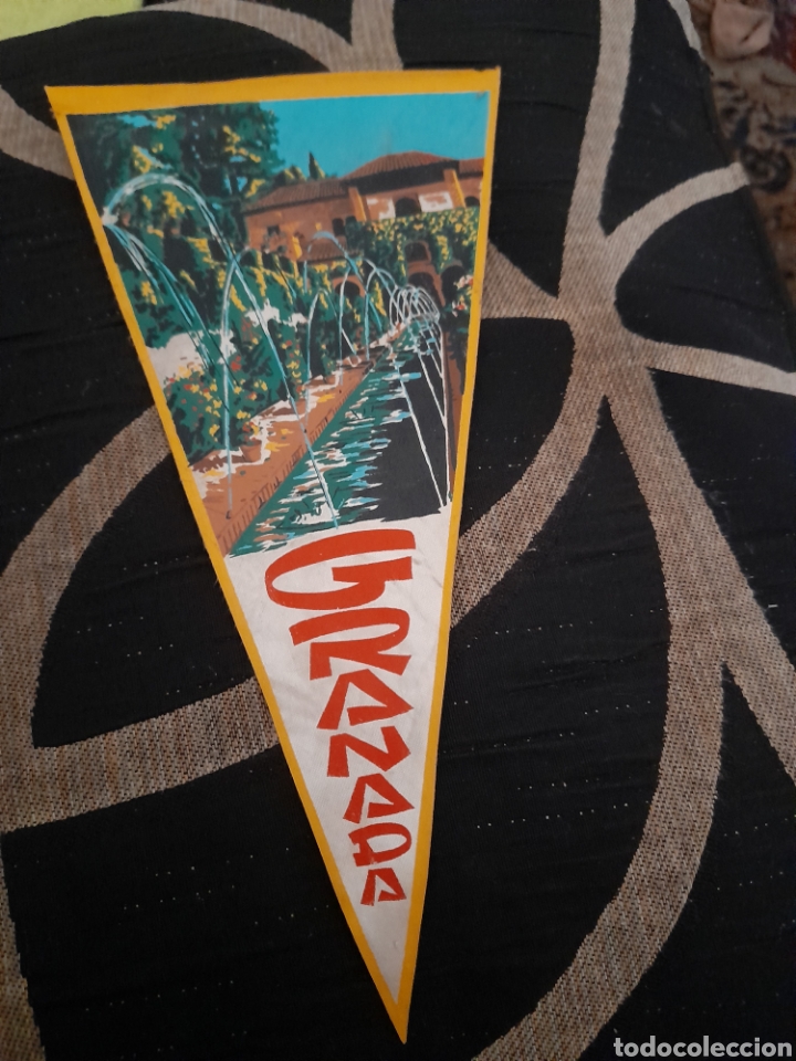 Fanions de collection: Antiguo banderin de Granada