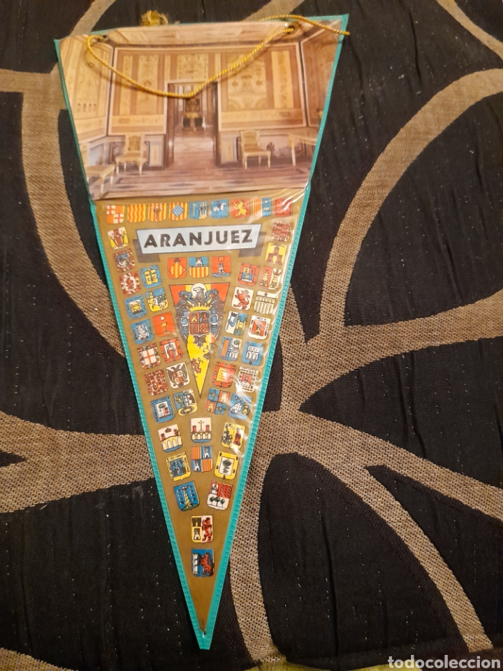 Fanions de collection: Antiguo banderin de Aranjuez