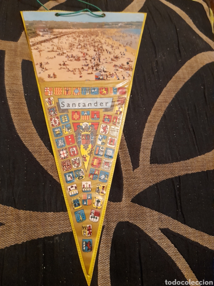 Fanions de collection: Antiguo banderin de Santander