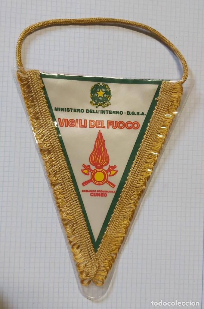 Sammlung von Wimpeln: Bander&iacute;n de bomberos, vigili del fuoco, DGSA, Cuneo, Italia, 17 x 13,5 cm