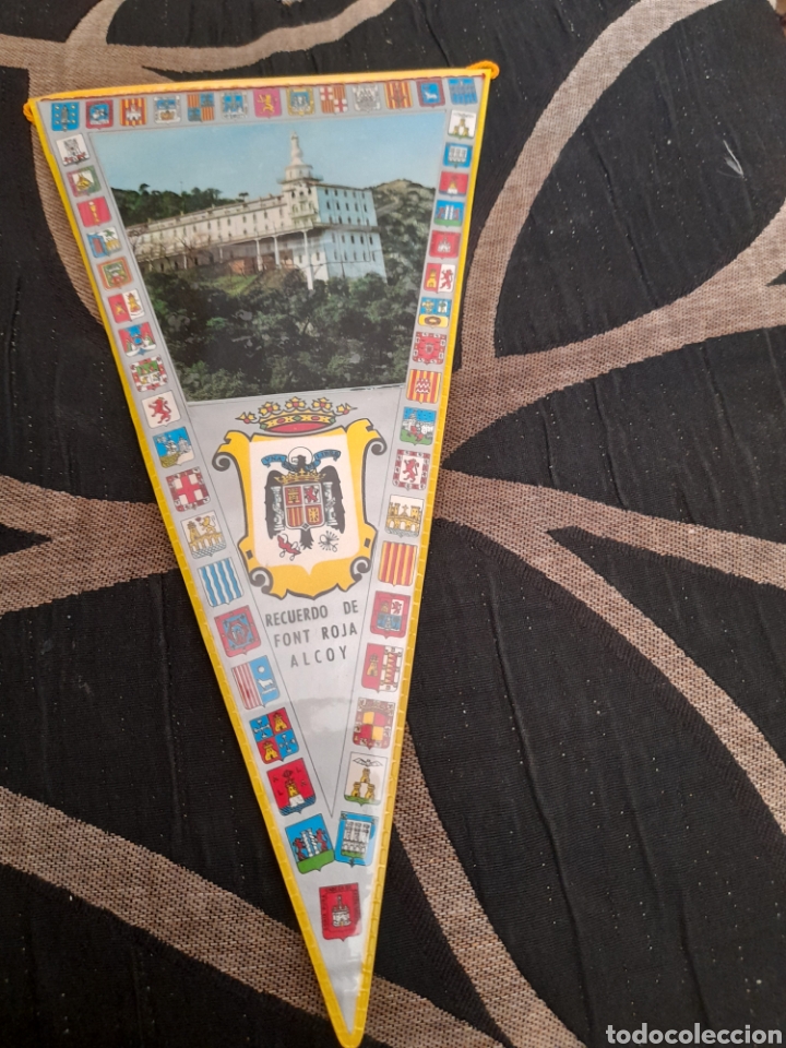 Sammlung von Wimpeln: Antiguo banderin, Recuerdo Font Roja ,Alcoy