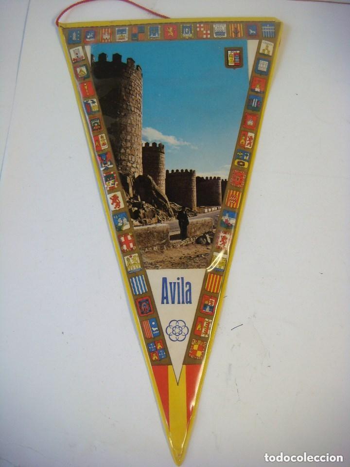 Collection pennants: BANDERIN DE LOS A&Ntilde;OS 60 PLASTIFICADO DE AVILA -(&)