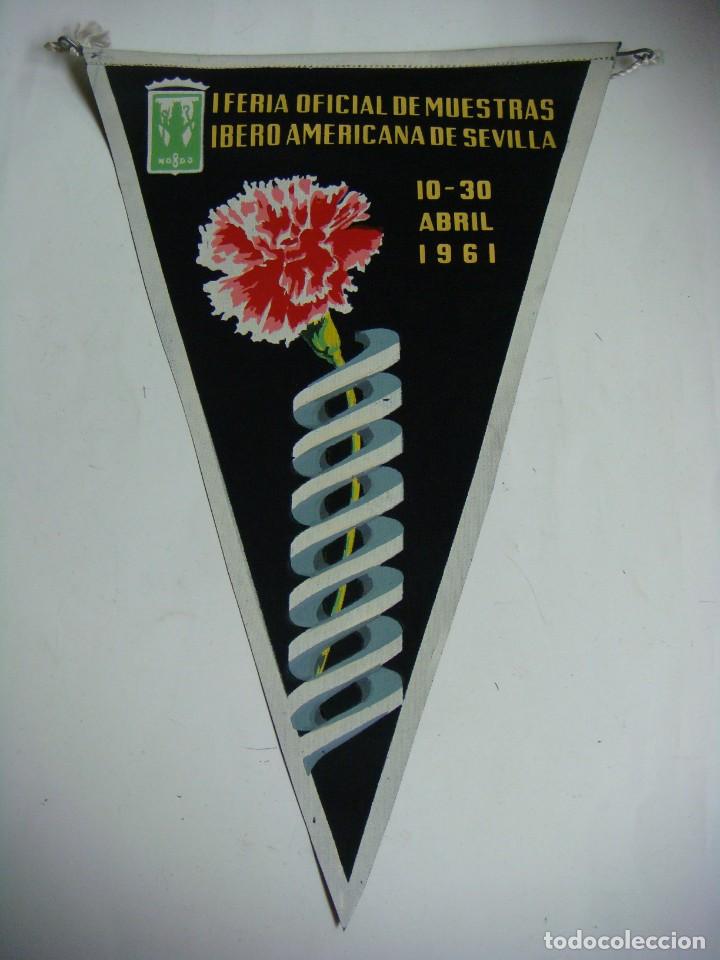 Collection pennants: BANDERIN DE TELA DE LOS A&Ntilde;OS 60 I FERIA DE MUESTRAS IBERO AMERICANA SEVILLA 1961