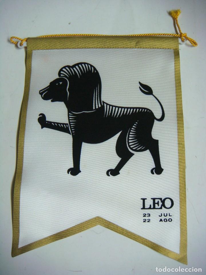 Galhardetes de cole&ccedil;&atilde;o: BANDERIN EN TELA A&Ntilde;OS 60-SIGNO ZODIACO LEO