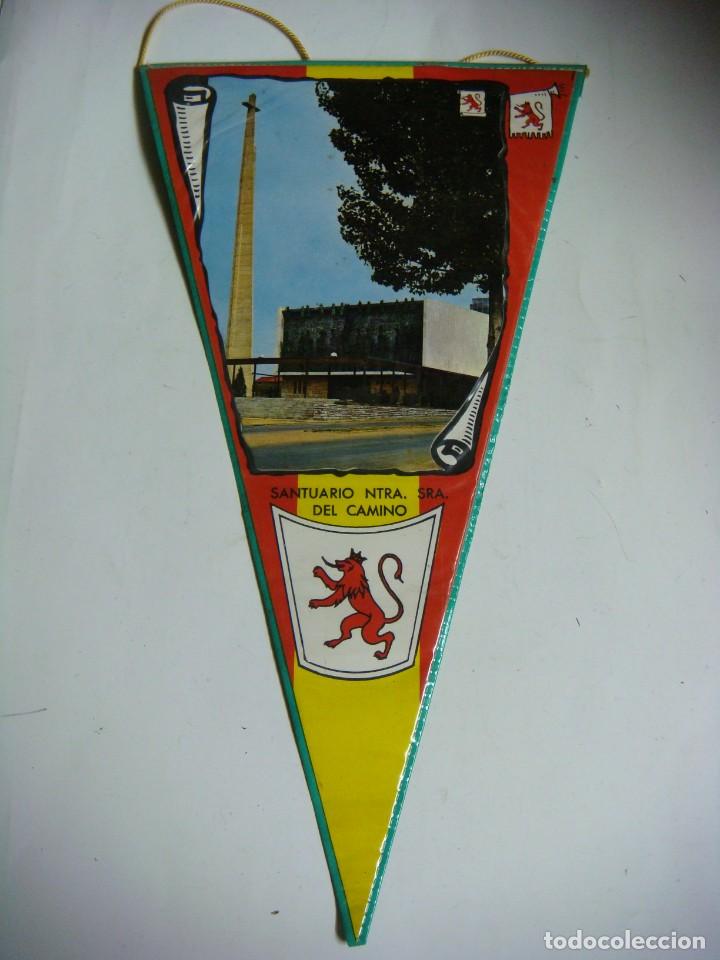 Galhardetes de cole&ccedil;&atilde;o: BANDERIN EN PLASTICO A&Ntilde;OS 60-SANTUARIO NTRA SRA DEL CAMINO