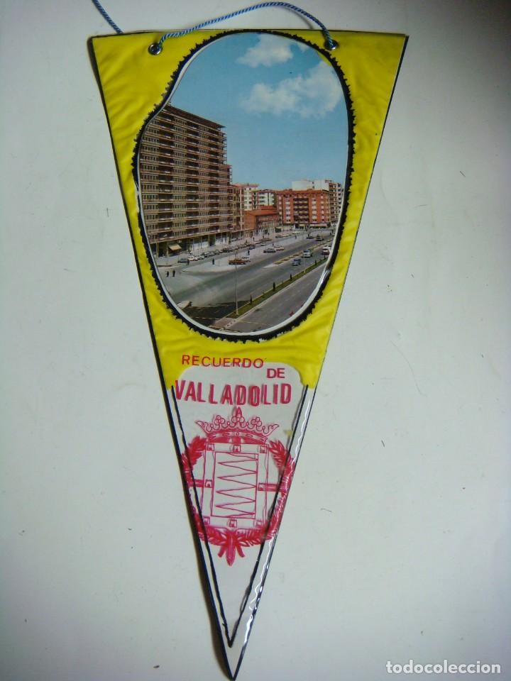 Galhardetes de cole&ccedil;&atilde;o: BANDERIN EN PLASTICO A&Ntilde;OS 60- DE VALLADOLID PASEO DE ZORRILLA