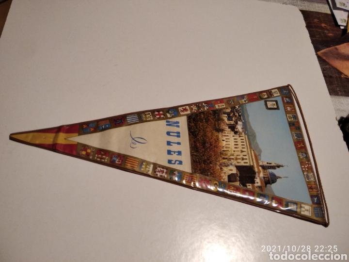 Sammlung von Wimpeln: Bander&iacute;n Nules