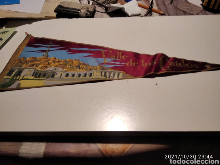 Banderines de colecci&oacute;n: Bander&iacute;n valle de los ca&iacute;dos - Foto 1