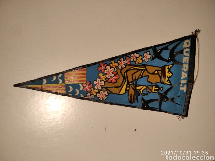 Sammlung von Wimpeln: Bander&iacute;n Queralt