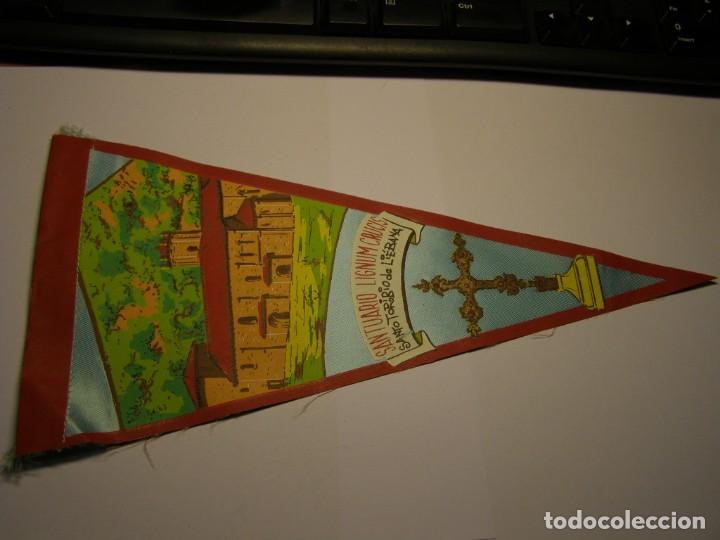 Galhardetes de cole&ccedil;&atilde;o: Bander&iacute;n del Santuario de Li&eacute;bana , a&ntilde;os 50-60.