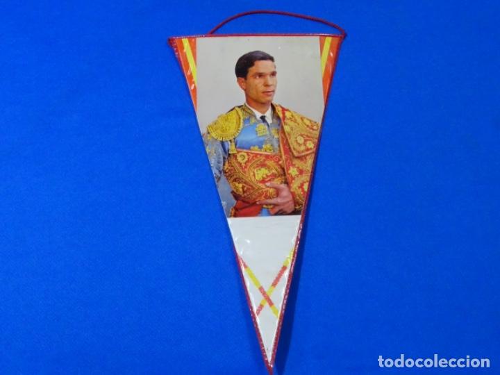 Collection pennants: ANTIGUO BANDER&Iacute;N TORERO PEDRO BENJUMEA.
