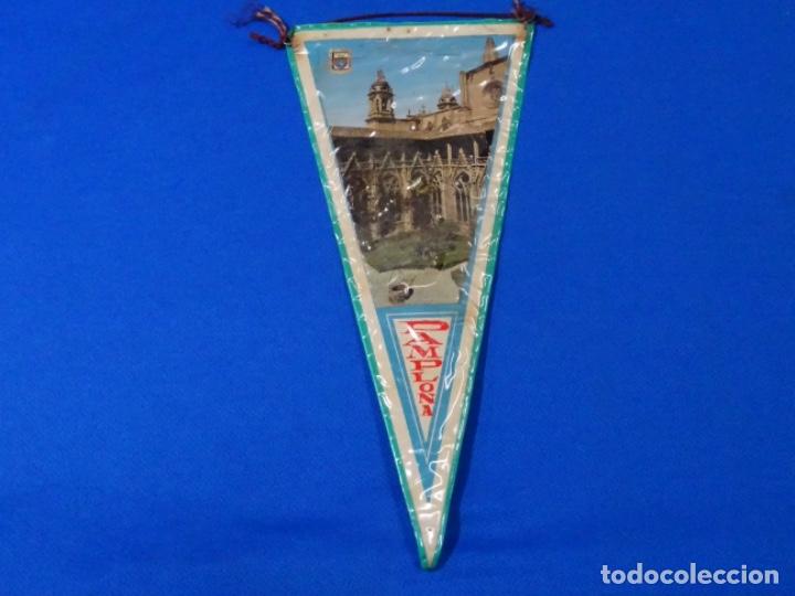 Collection pennants: ANTIGUO BANDER&Iacute;N PALAMOS.