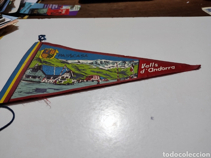 Sammlung von Wimpeln: Bander&iacute;n Pas de la Casa Valls de Andorra