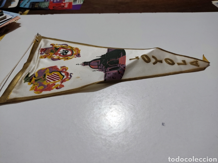 Sammlung von Wimpeln: Bander&iacute;n Loyola