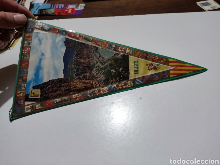 Sammlung von Wimpeln: Bander&iacute;n collegats