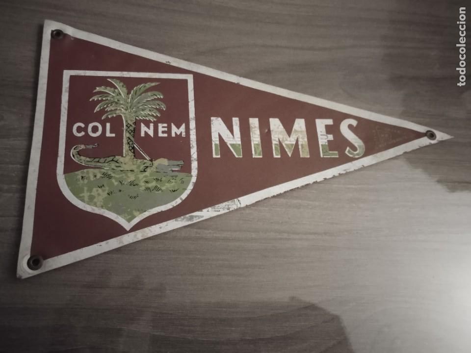 Fanions de collection: Bander&iacute;n de los A&ntilde;os 60.Nimes (Francia)