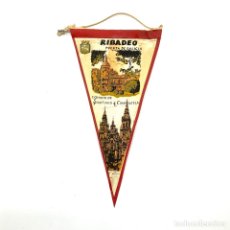 Banderines de colección: BANDERÍN ANTIGUO TURÍSTICO - RIBADEO - PUERTA DE GALICIA - CAMINO DE SANTIAGO DE COMPOSTELA. Lote 326397028