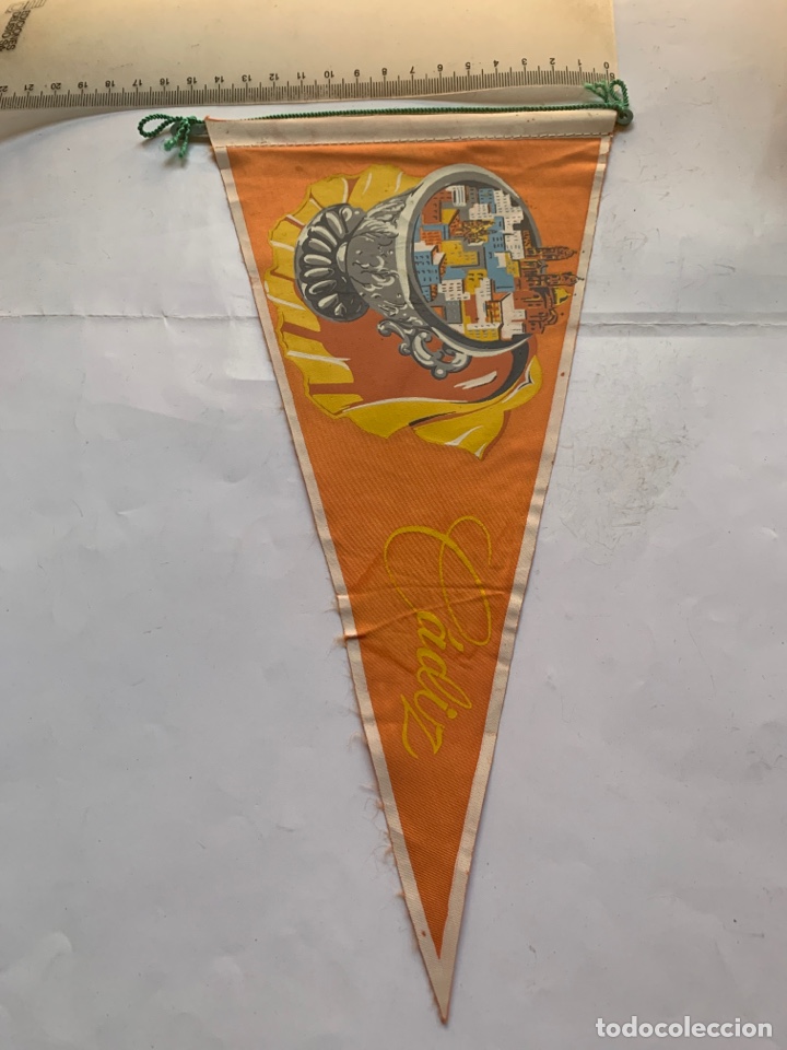 Fanions de collection: BANDER&Iacute;N. C&Aacute;DIZ. IRUPE. SERIGRAF&Iacute;A.