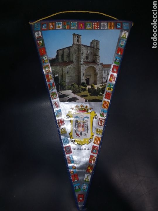 Fanions de collection: BANDERIN GUADALAJARA PLASTIFICADO