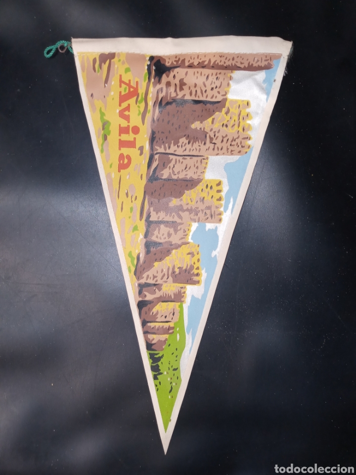 Sammlung von Wimpeln: BANDER&Iacute;N &Aacute;VILA