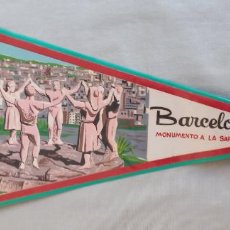 Banderines de colección: ANTIGUO BANDERIN. MONUMENTO A LA SARDANA. BARCELONA. IRUPE.. Lote 363777765