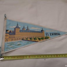 Banderines de colección: BANDERÍN MONASTERIO DEL ESCORIAL MADRID. Lote 368648776