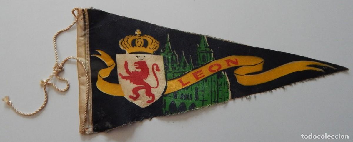 Banderines de colecci&oacute;n: Bander&iacute;n antiguo de Le&oacute;n - Foto 1