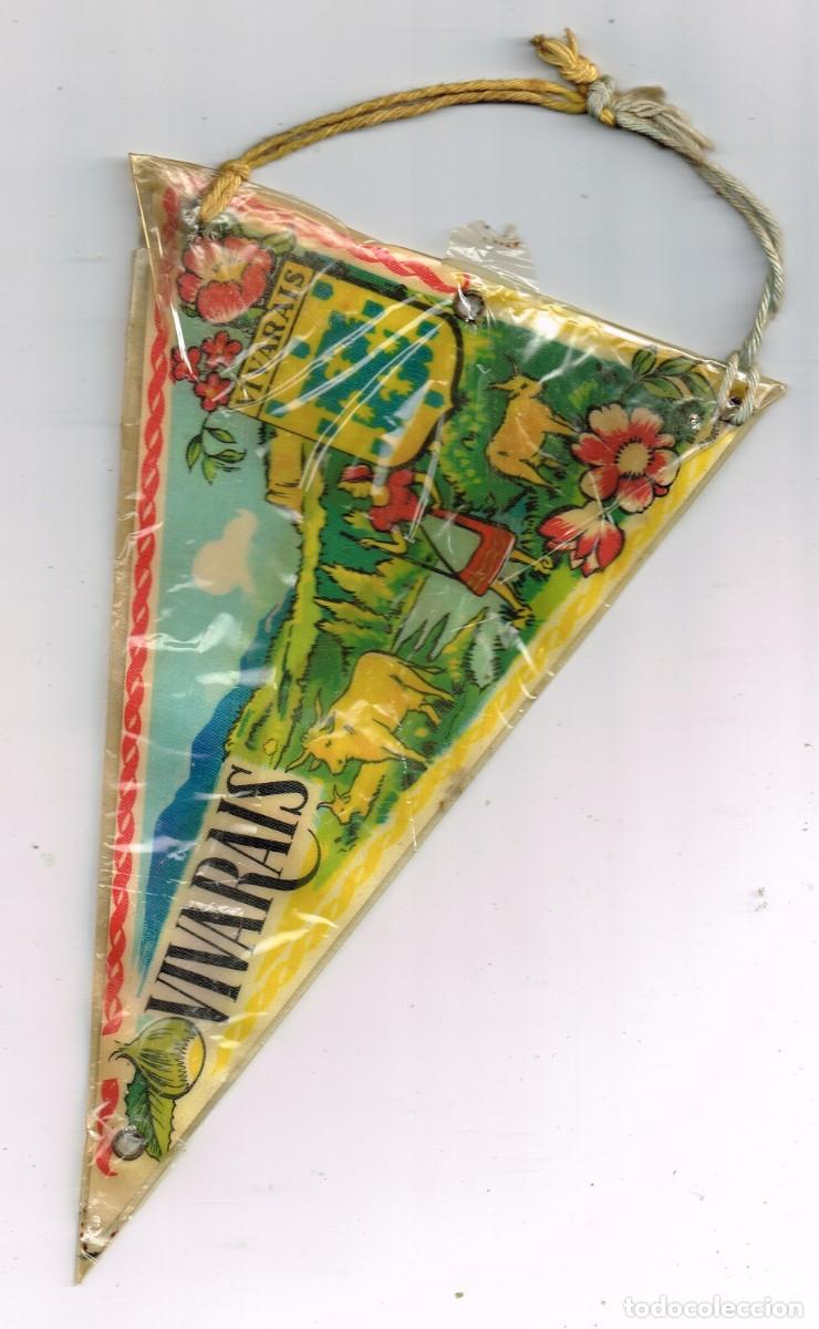 Sammlung von Wimpeln: 60&acute;s Bander&iacute;n Franc&eacute;s pl&aacute;stico impreso 2 caras: VIVARAIS, LA LOUVESC, GERBIER, SARA, M&Eacute;ZENC