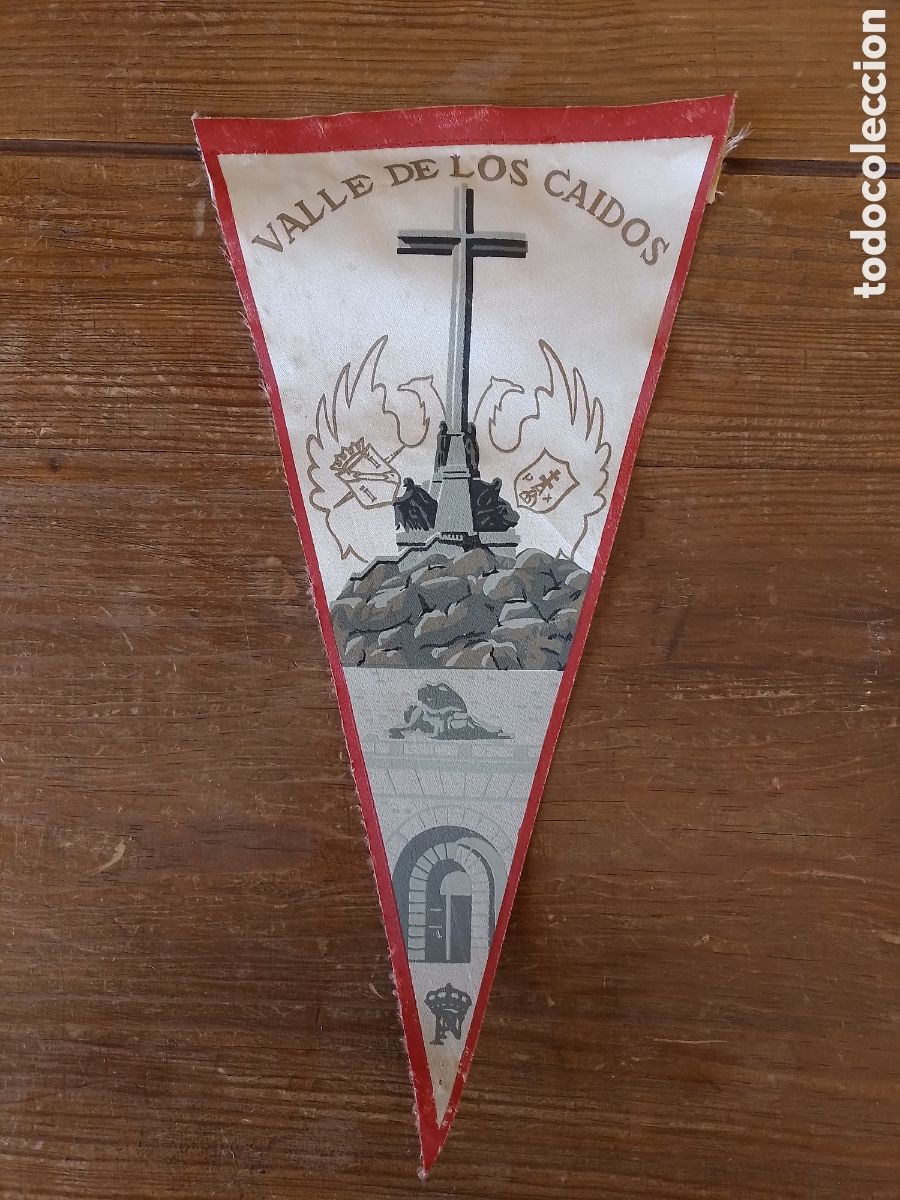 Fanions de collection: Banderin El vall de los caidos