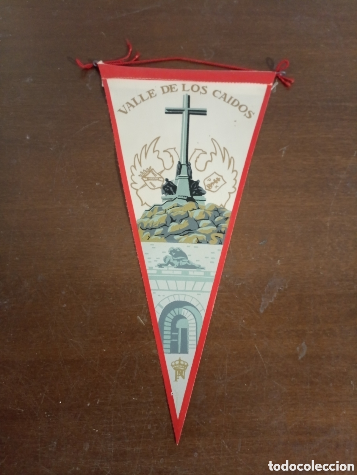 Fanions de collection: Bander&iacute;n tela valle de los caidos recuerdo 25cm