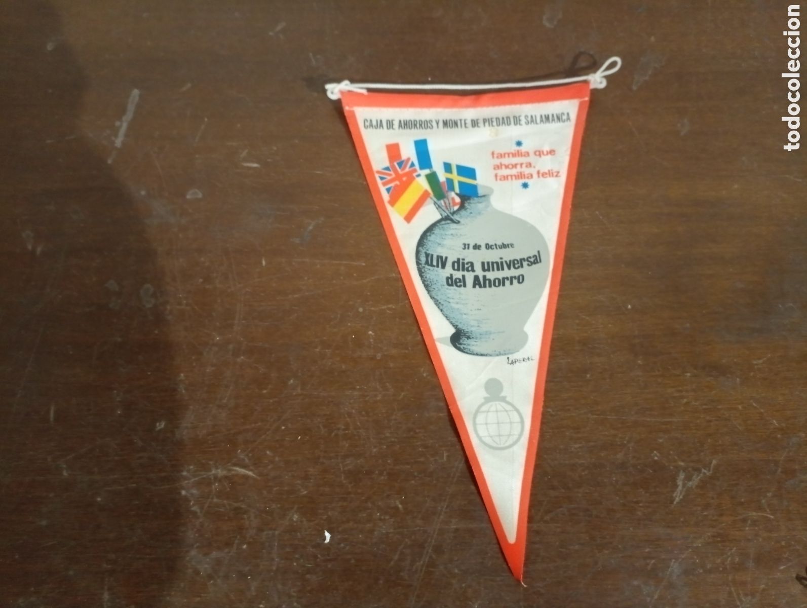 Fanions de collection: Bander&iacute;n tela caja de ahorros monte y piedad 25cm