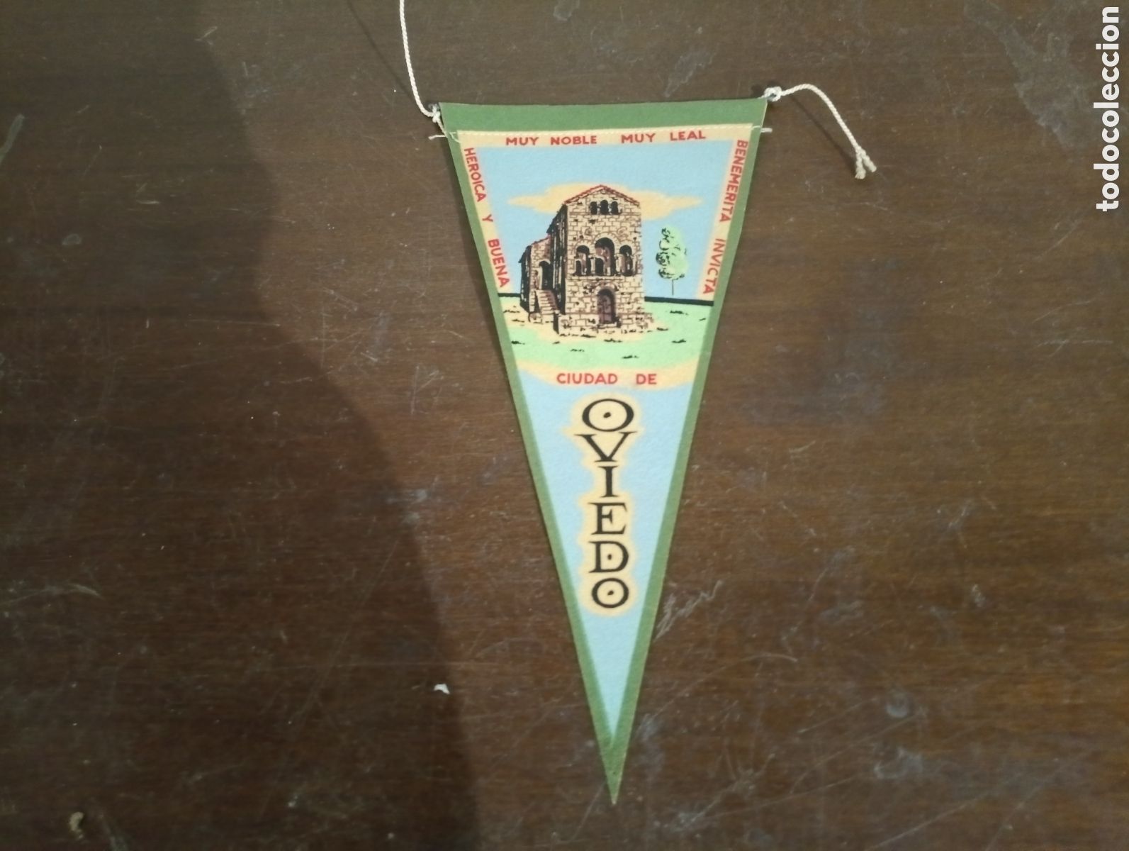 Fanions de collection: Bander&iacute;n tela fieltro ciudad de Oviedo recuerdo