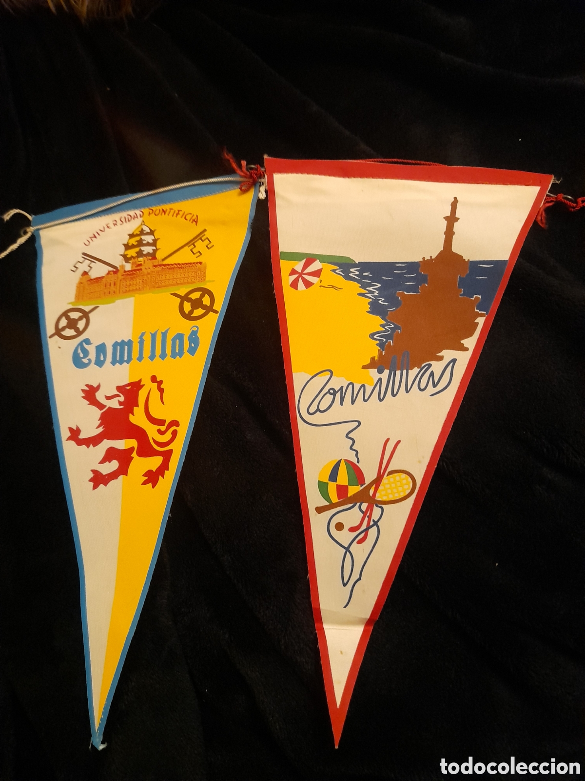 Bandierine di collezione: Dos antiguos banderines de Comillas, 27 cm de altura