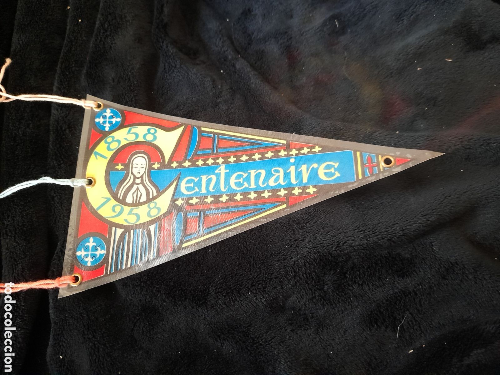 Fanions de collection: Banderin 1858-1958, Centenario de Lourdes, mide 23 cm pl&aacute;stificado
