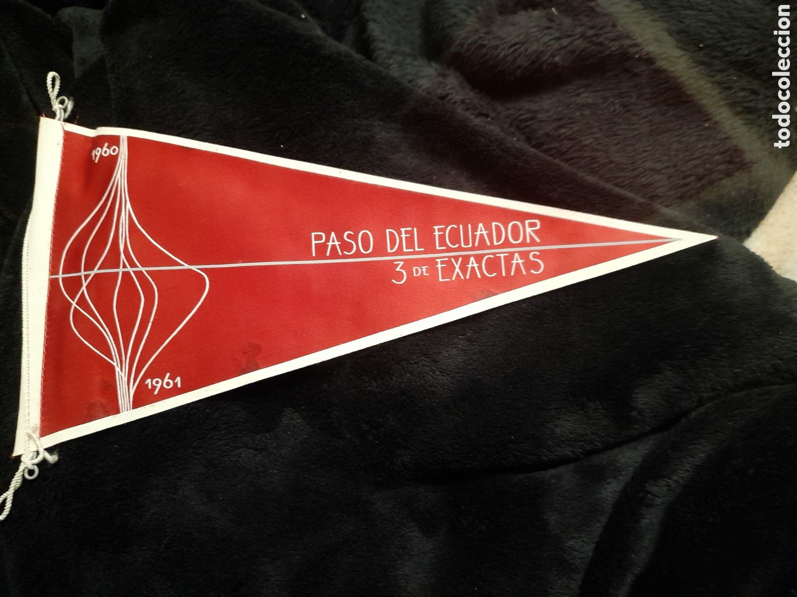Fanions de collection: Antiguo banderin, Curso 1960-61, paso del Ecuador, 3 de Exactas, mide 28 cm de altura
