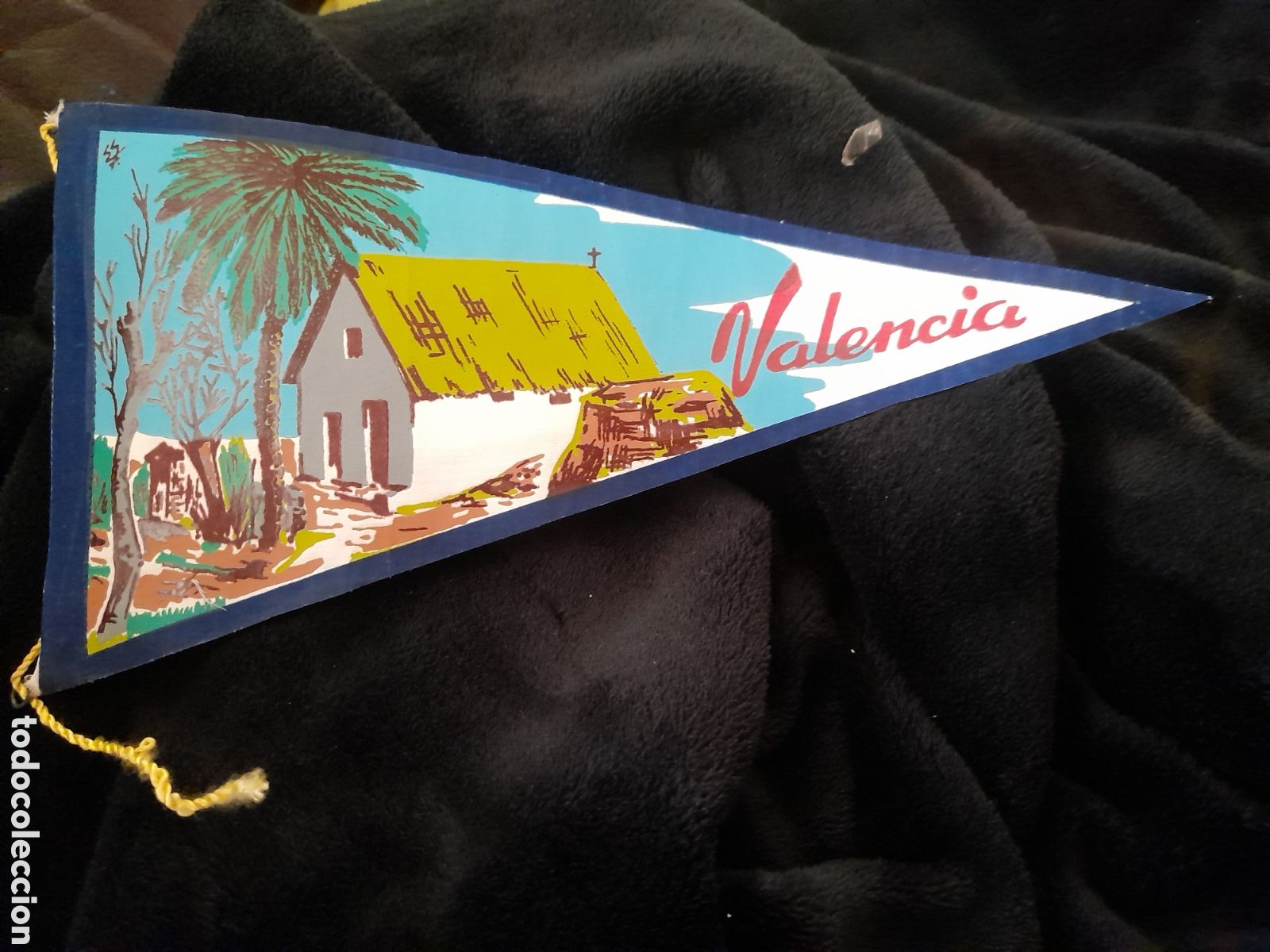 Banderines de colecci&oacute;n: Antiguo banderin de Valencia, 27 cm de altura