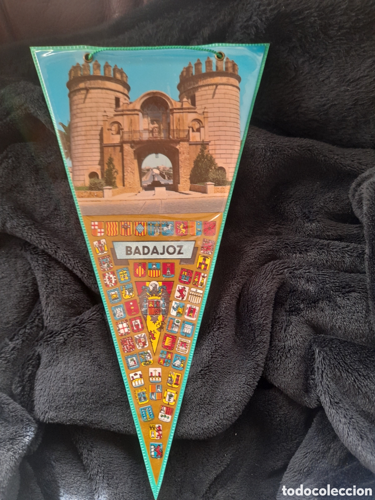 Bandierine di collezione: Antiguo banderin de Badajoz de 28,5 cm de altura