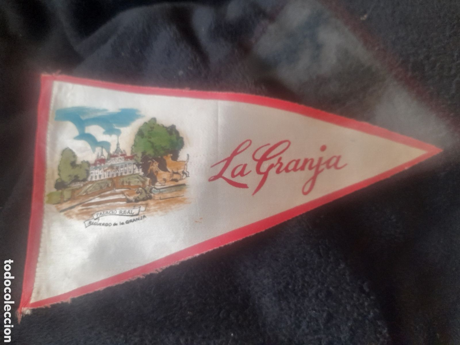 Fanions de collection: Antiguo banderin de la Granja de San Ildefonso, 25 cm de altura