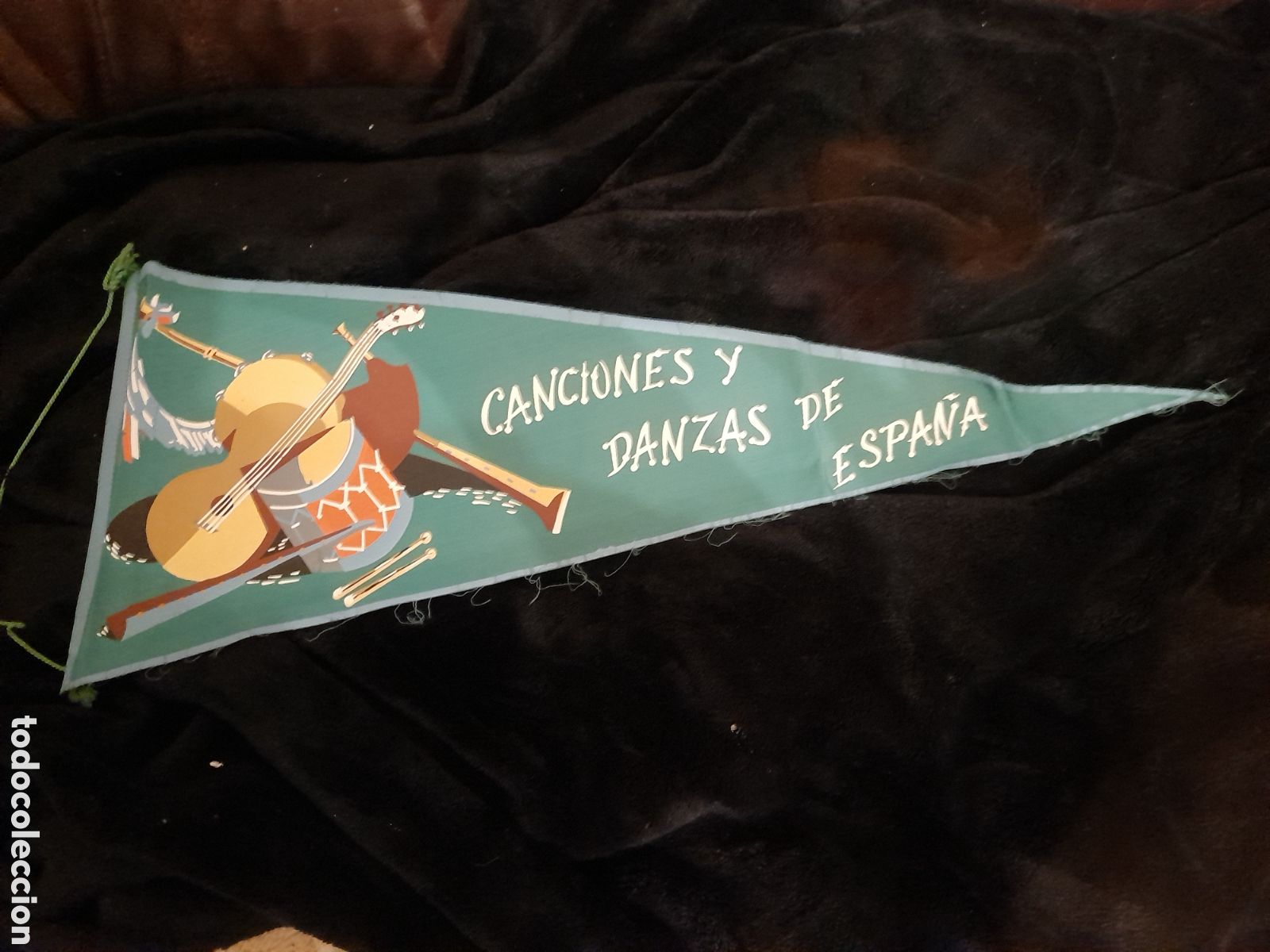 Bandierine di collezione: Antiguo banderin Canciones y danzas de Espa&ntilde;a, mide 50 cm de altura